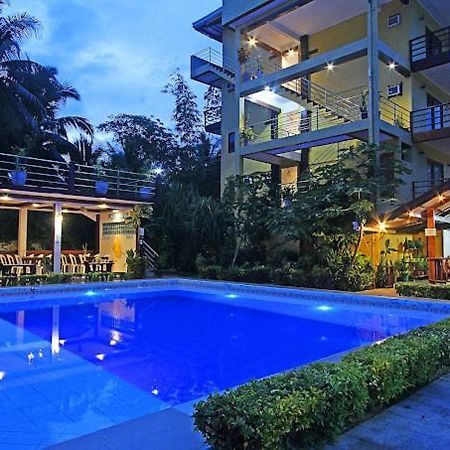 Point 303 Resort Хенераль-Луна Екстер'єр фото